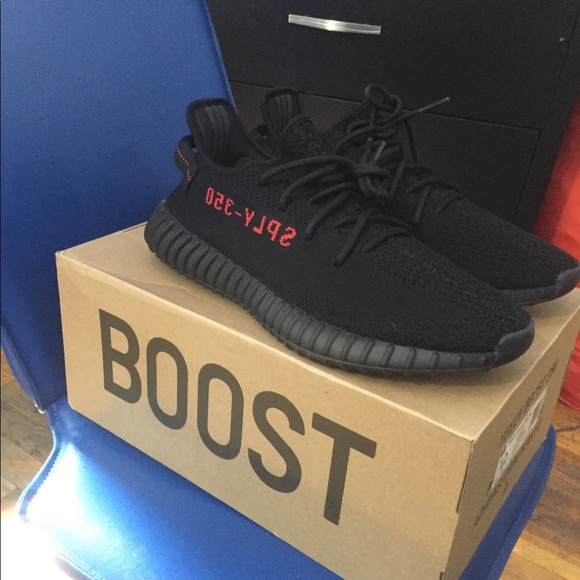Yeezy boost v2 bred Authentic - Picture 2 of 5
